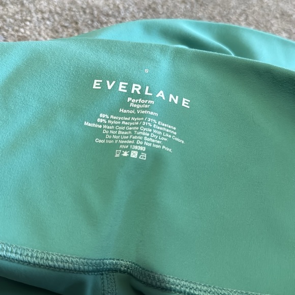 Everlane Spring Green Perform Leggings Small - Picture 3 of 3